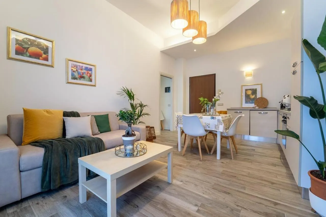 Hanura Apartments Catania 0*,